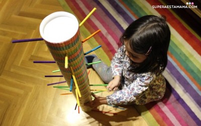 ¡Supera esta, mamá! para didongo, jugar con un tubo de cartón